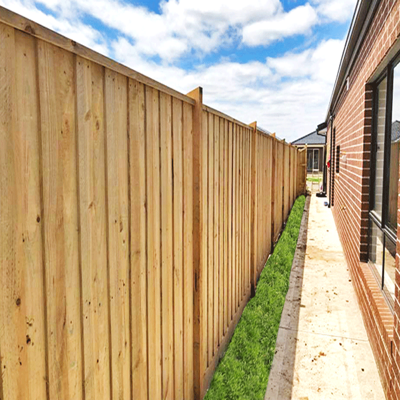 Cheap Timber Fencing in Coburg
