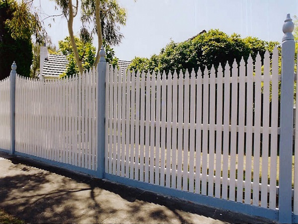 Fence Installer in Airport West