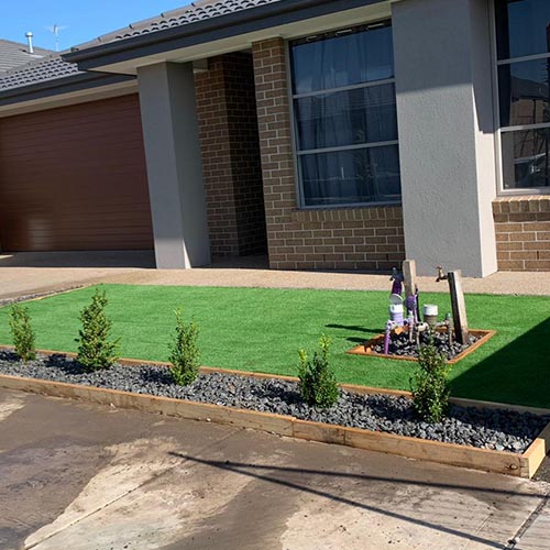 Online Garden Rocks Suppliers in Reservoir